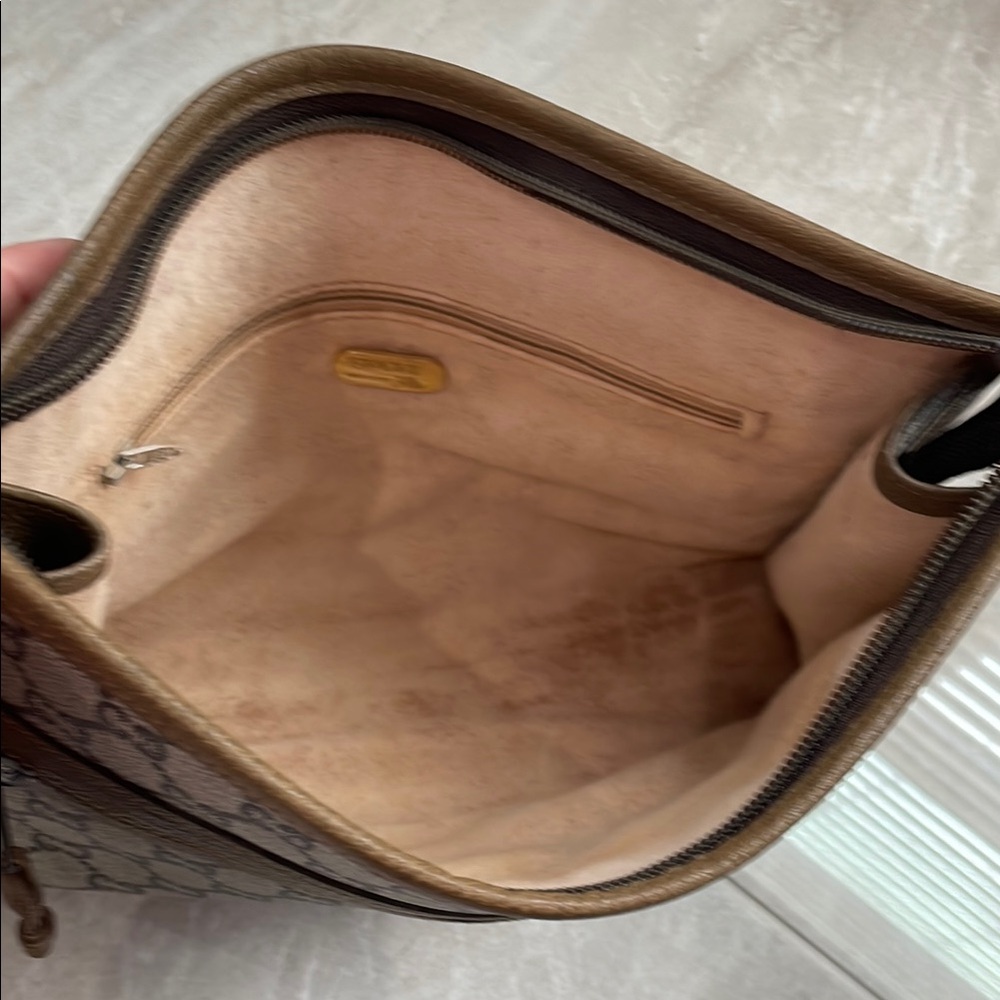 Gucci Brown and Tan Toiletry Bag with Iconic GG Monogram vintage - Picture 6 of 12